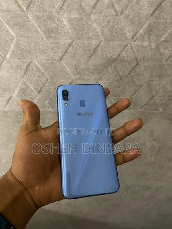 Samsung Galaxy A30 (Used)