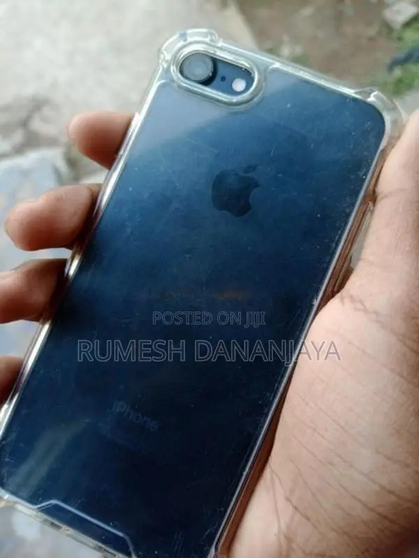 Apple iPhone 7 (Used)