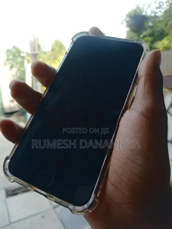 Apple iPhone 7 (Used)