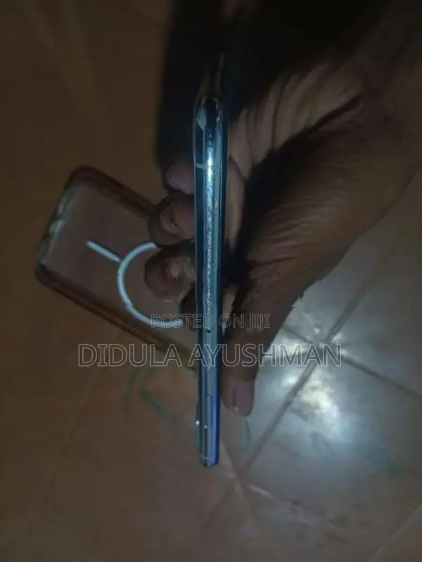 Apple iPhone X (Used)