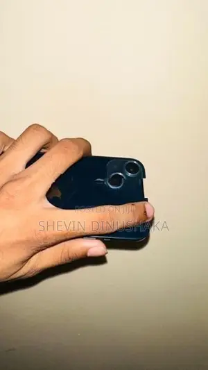 Apple iPhone 13 (Used)