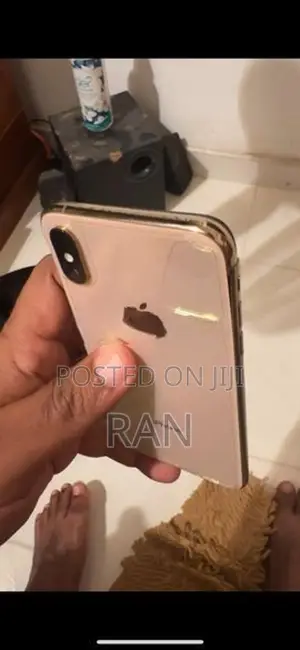 Apple iPhone XS (Used)