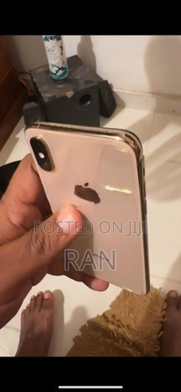 Apple iPhone XS (Used)