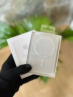Apple iPhone Battery Pack- 5000 Mah Mag Safe