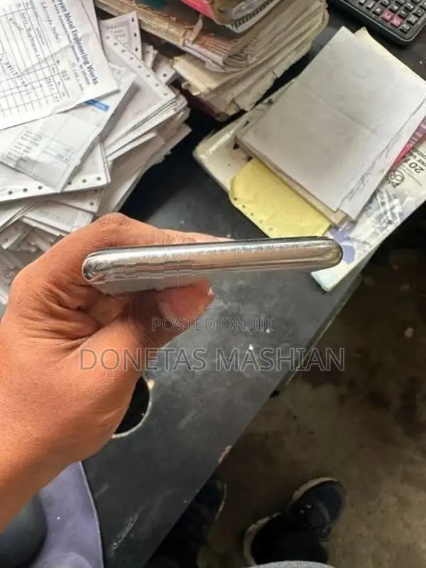 Apple iPhone X (Used)