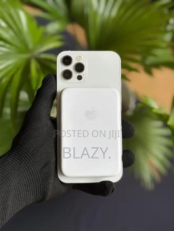 Apple iPhone Battery Pack- 5000 Mah Mag Safe