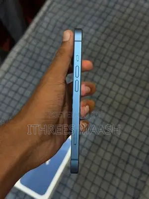 Apple iPhone 13 (Used)