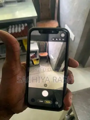 Apple iPhone 12 (Used)