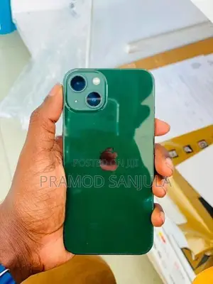 Apple iPhone 13 (Used)