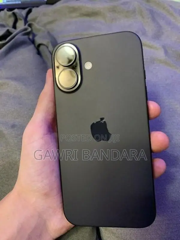 Apple iPhone 17 (Used)