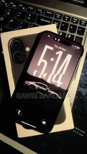 Apple iPhone 17 (Used)