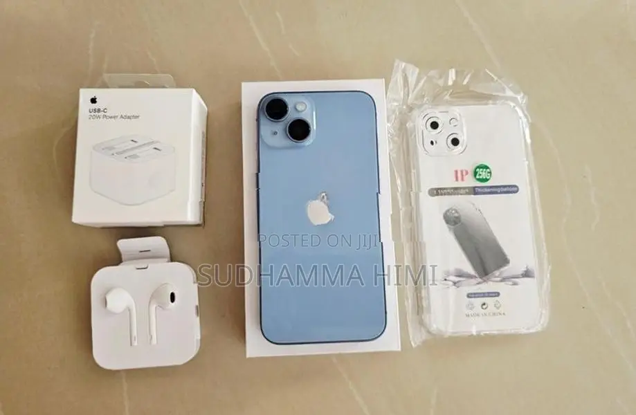 Apple iPhone 13 (Used)
