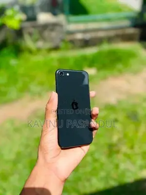 Apple iPhone SE 2 (Used)