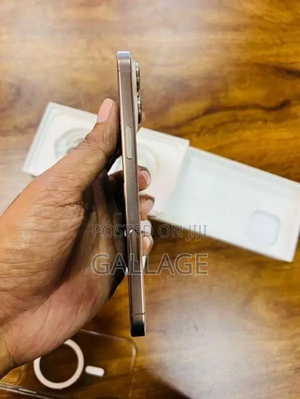 Apple iPhone 16 Pro Max 256Gb Full Set Box (Used)