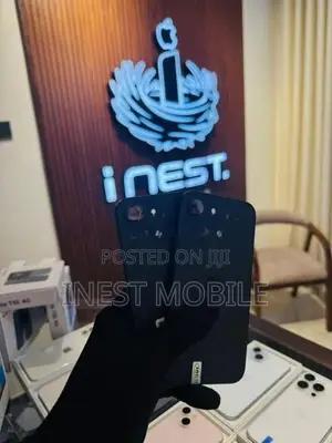 Apple iPhone 16e I Phone 128/256 (Used)