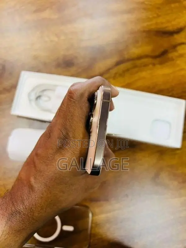 Apple iPhone 16 Pro Max 256Gb Full Set Box (Used)