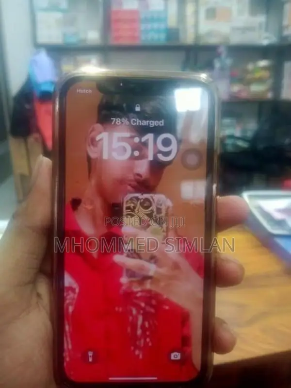 Apple iPhone XS (Used)
