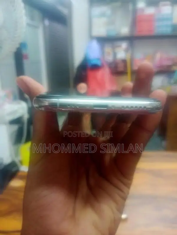 Apple iPhone XS (Used)
