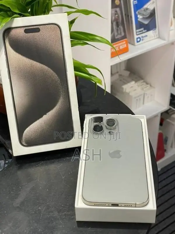 Apple iPhone 15 Pro Max 256GB (Used)