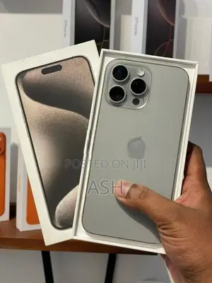 Apple iPhone 15 Pro Max 256GB (Used)