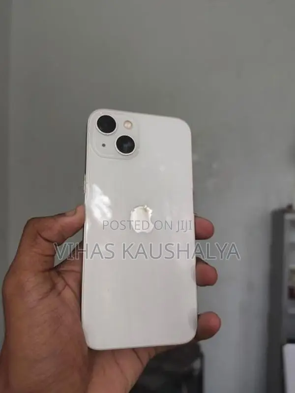 Apple iPhone 13 (Used)