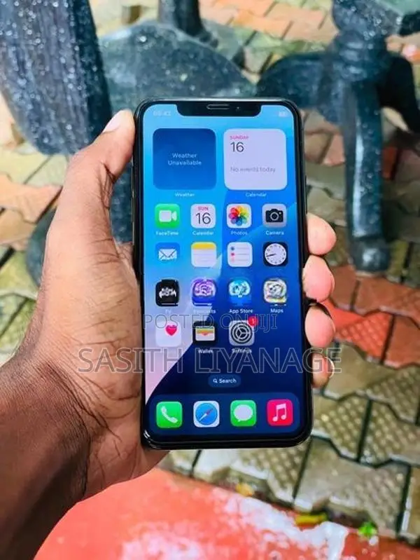 Apple iPhone XS 256GB (Used)