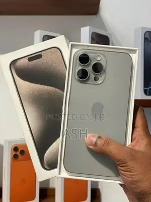 Apple iPhone 15 Pro Max 256GB (Used)