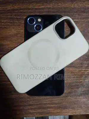 Apple iPhone 13 (Used)