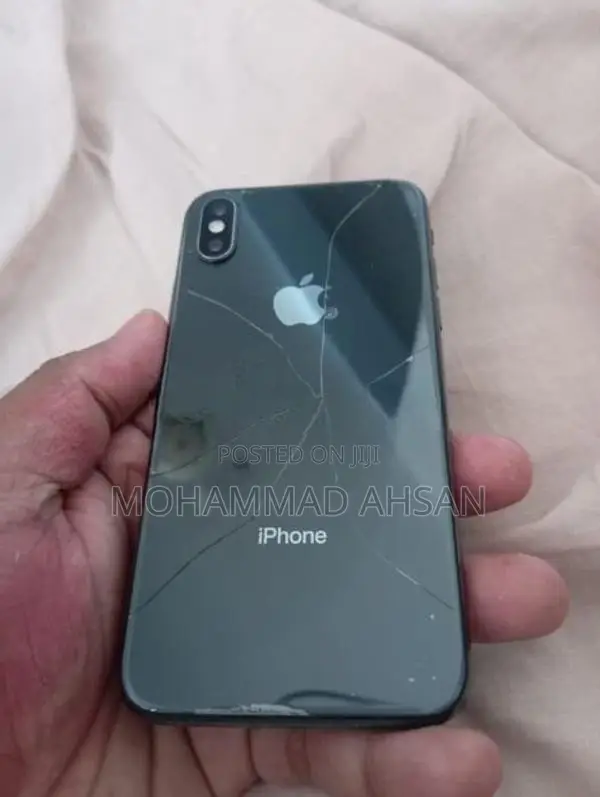 Apple iPhone X (Used)