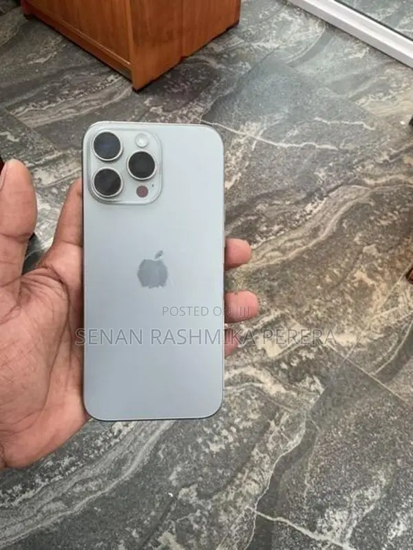Apple iPhone 16 Pro Max (Used)