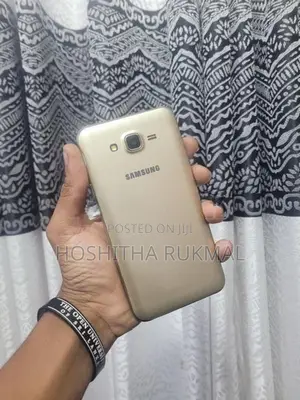 Samsung Galaxy J7 (Used)