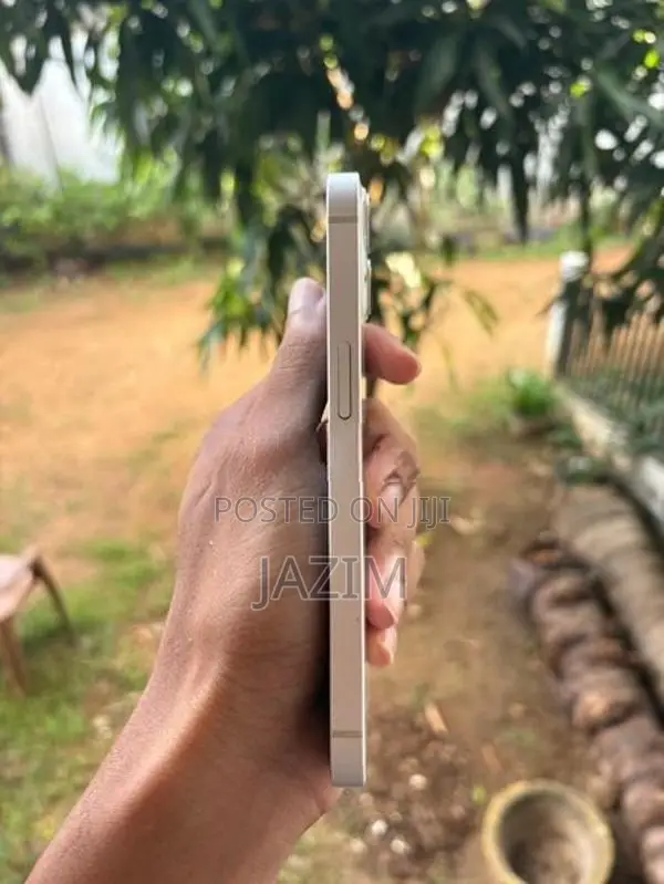 Apple iPhone 13 (Used)