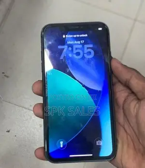 Apple iPhone 11 (Used)