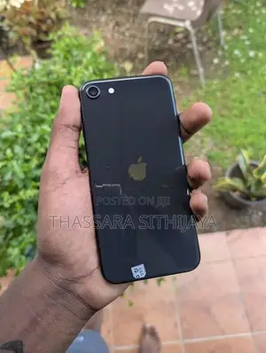 Apple iPhone SE 2 (Used)