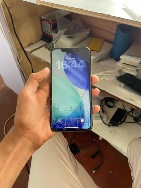 Apple iPhone 11 Pro Max 256GB (Used)