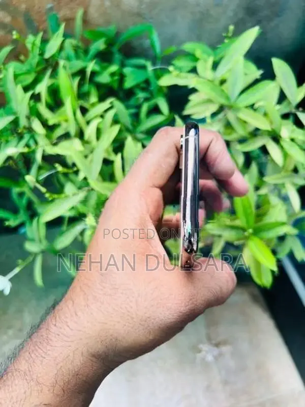 Apple iPhone XS .. (Used)