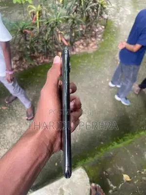 Apple iPhone 11 Pro Max (Used)