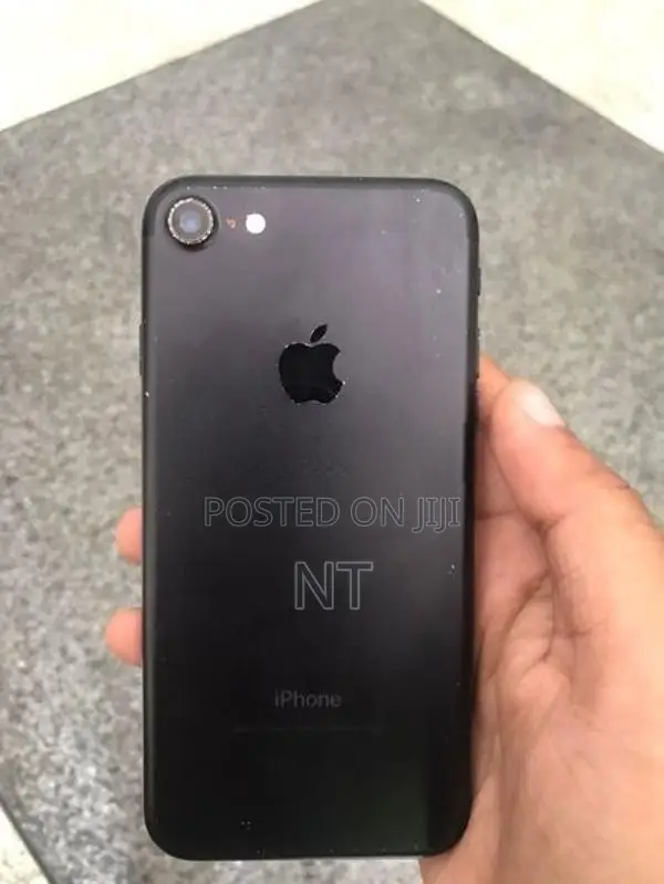 Apple iPhone 7 (Used)