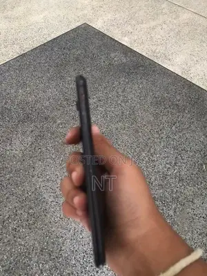 Apple iPhone 7 (Used)