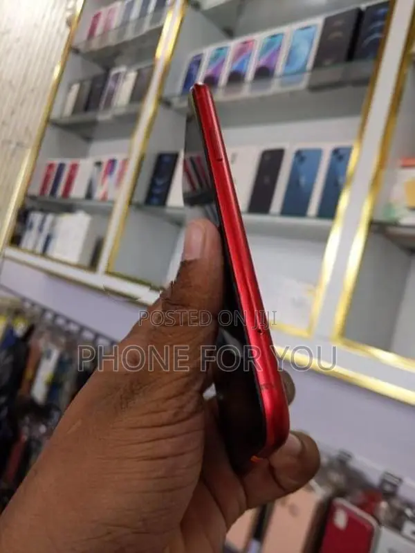 Apple iPhone 11 (Used)