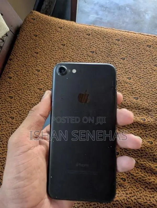 Apple iPhone 7 (Used)