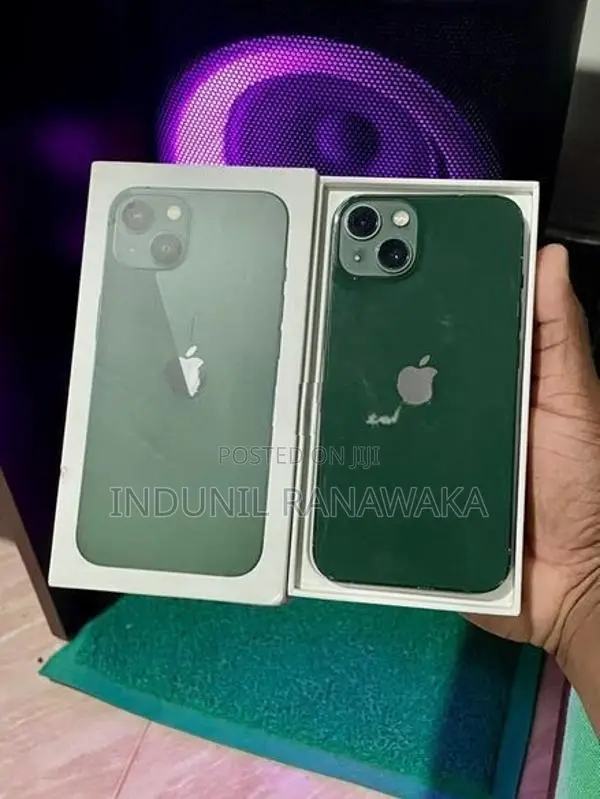 Apple iPhone 13 (Used)
