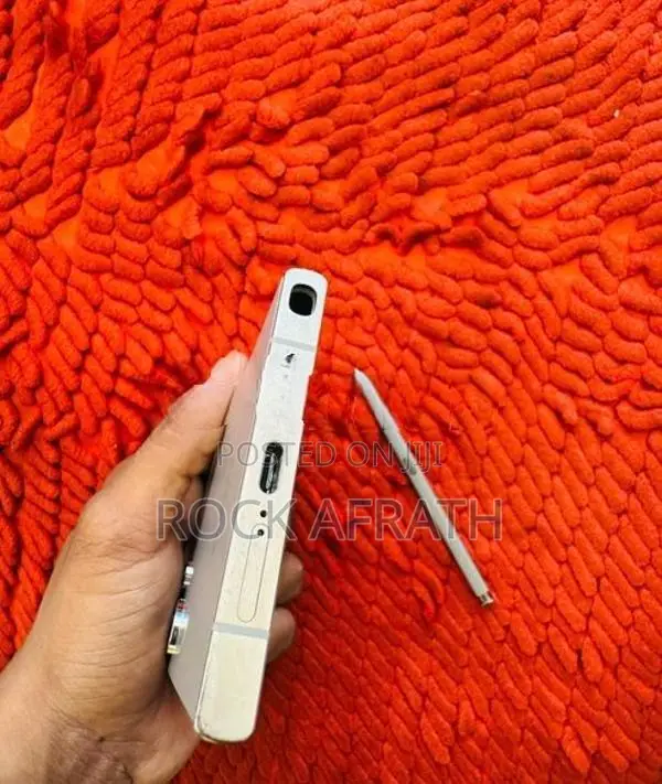 Samsung Galaxy S24 Ultra (Used)
