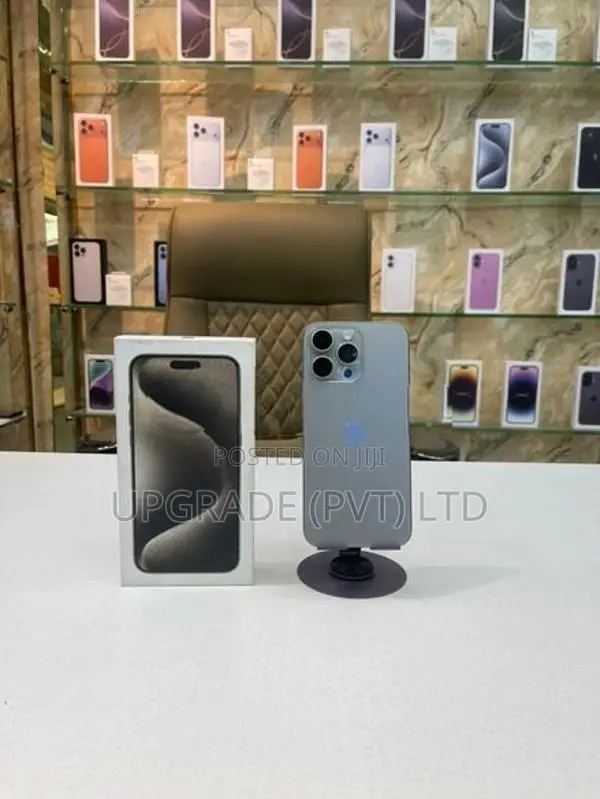 Apple iPhone 15 Pro Max 256GB (Used)
