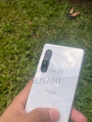 Sony Xperia 1 II (Used)