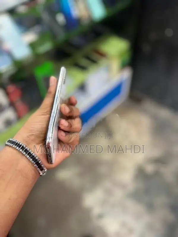 Apple iPhone XS (Used)