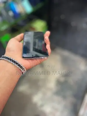 Apple iPhone XS (Used)
