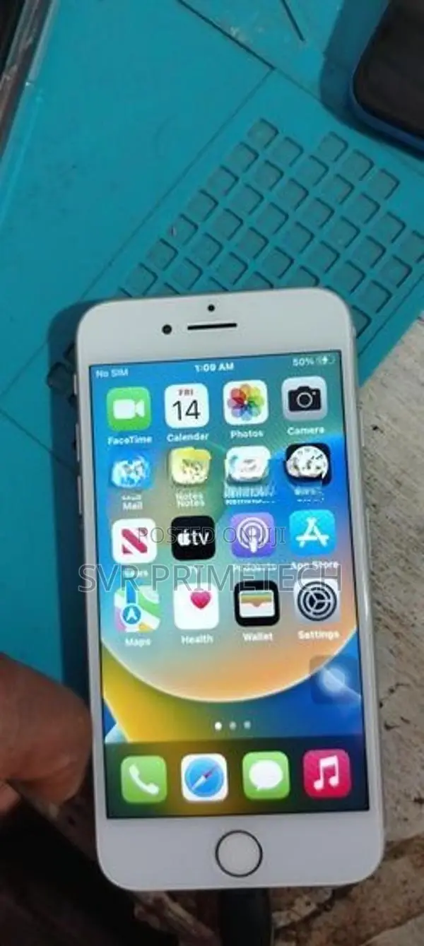 Apple iPhone 8 (Used)