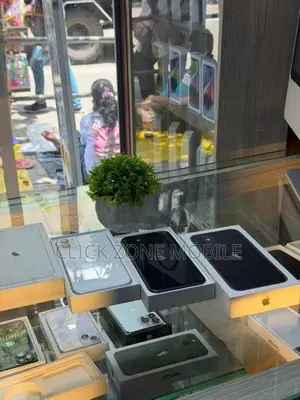 Apple iPhone 11 (Used)