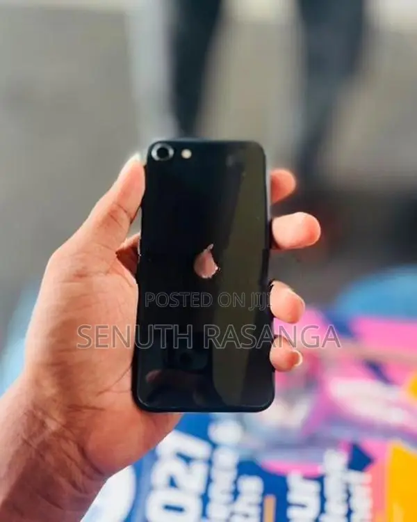 Apple iPhone SE 2 (Used)